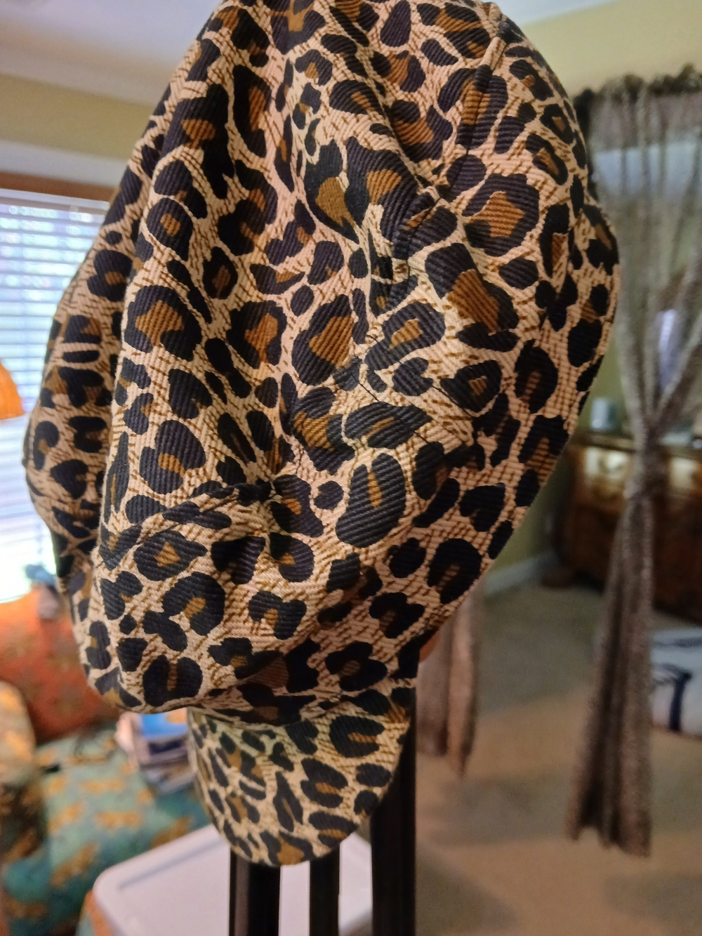 Leopard Print Beret Hat - Black & Tan